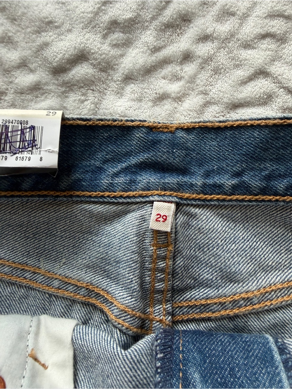 NWT Levi’s Premium Women’s Blue Denim Mini Skirt Size 29 100% Cotton - Picture 3 of 9